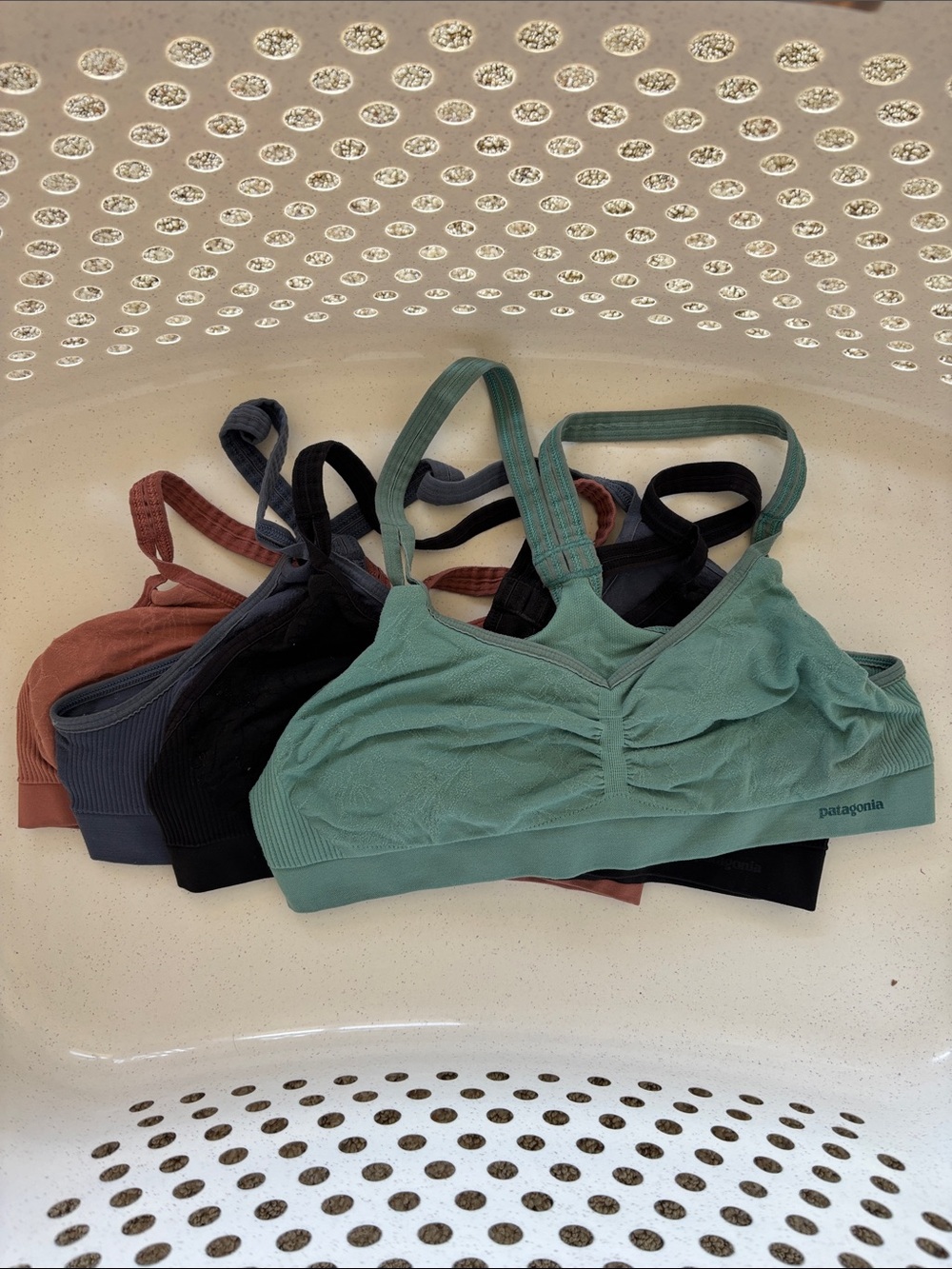 Patagonia Seamless Light Support Sports Bra 4 Set in Coral Blue Black Teal Fair